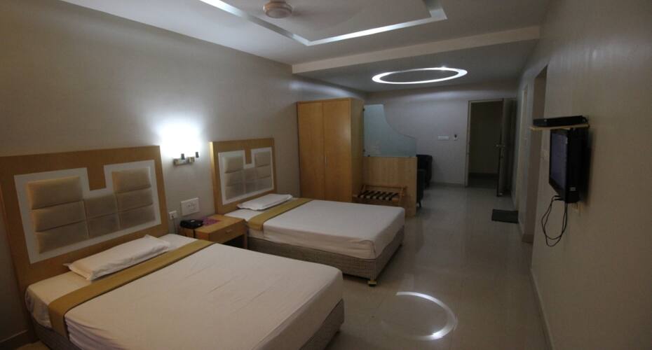 Hotel Davis Let, Bangalore 3